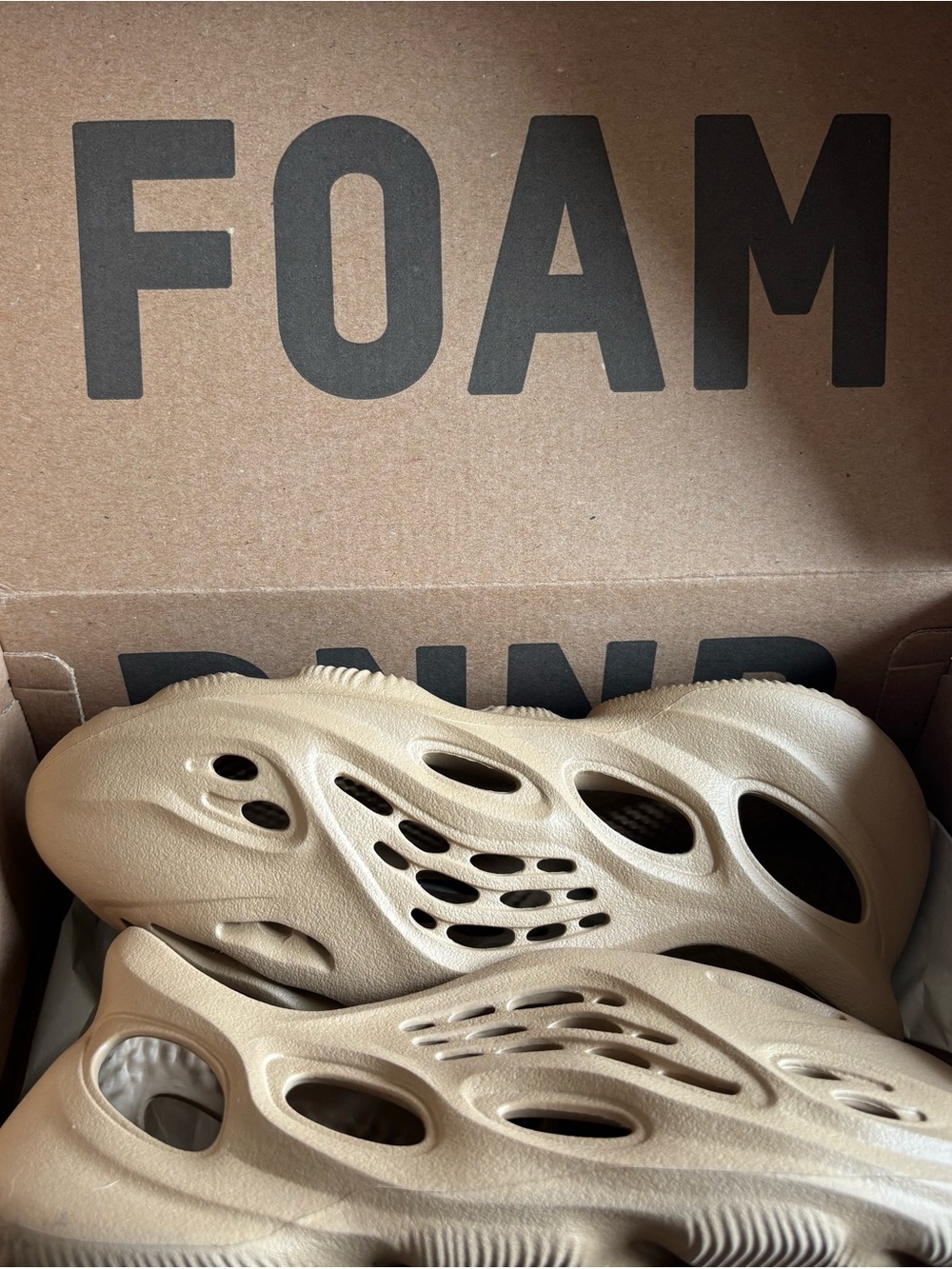 Yeezy Foam Runner in Sand/Tan